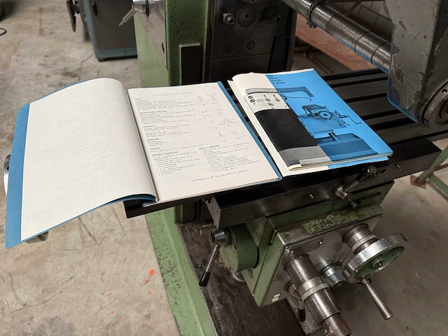 Universele freesmachine - afbeelding 8 van  8