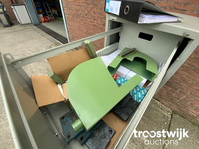 Universele gereedschapslijpmachine - afbeelding 22 van  42