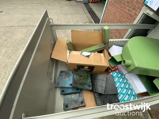 Universele gereedschapslijpmachine - afbeelding 25 van  42