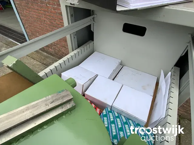 Universele gereedschapslijpmachine - afbeelding 27 van  42