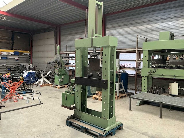 Universele pers - afbeelding 21 van  23