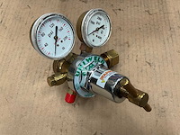 Uniweld regulator - afbeelding 1 van  5