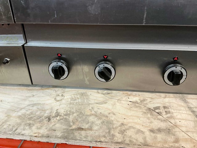 Unninox bakplaat en gasfornuis - afbeelding 9 van  10