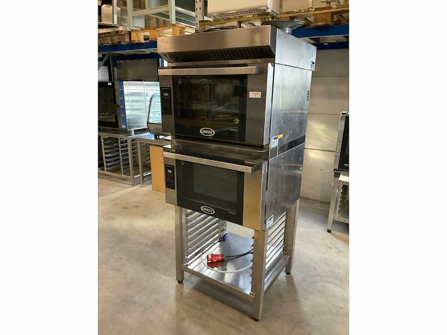 Unox dubbele oven met afzuiging op onderstel - afbeelding 5 van  12