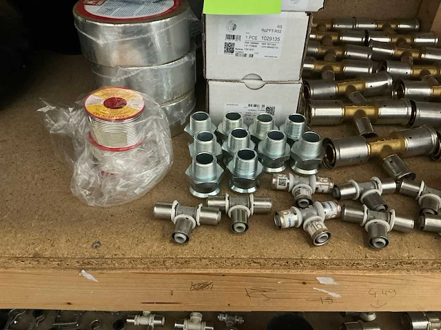 Uponor partij installatie materiaal - afbeelding 4 van  9