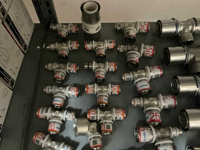 Uponor partij installatiemateriaal (100x) - afbeelding 4 van  10