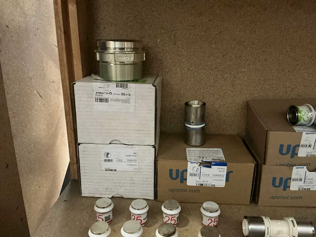 Uponor partij installatiemateriaal (152x) - afbeelding 3 van  11