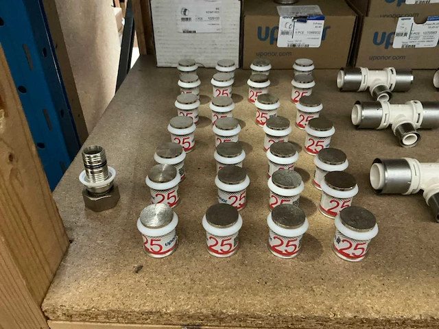 Uponor partij installatiemateriaal (152x) - afbeelding 4 van  11
