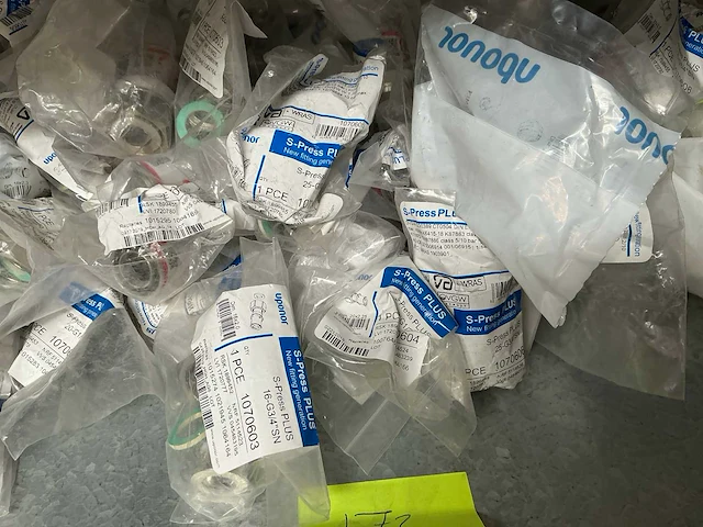 Uponor partij installatiemateriaal (172x) - afbeelding 5 van  8