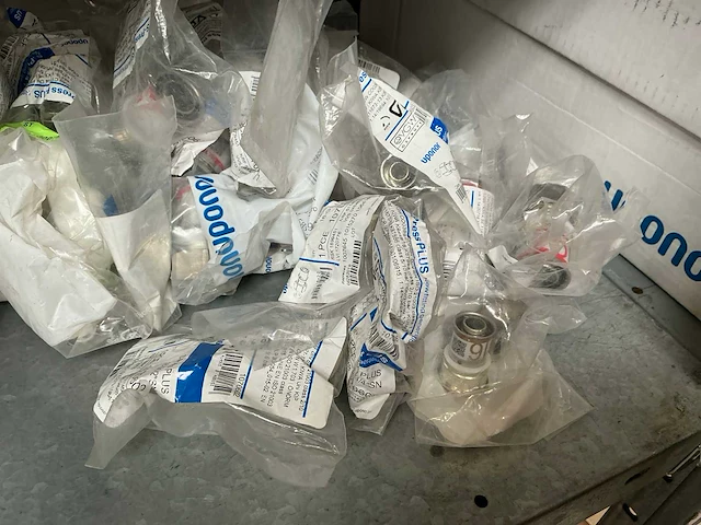 Uponor partij installatiemateriaal (172x) - afbeelding 8 van  8