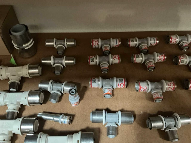 Uponor partij perskoppelingen (64x) - afbeelding 4 van  7