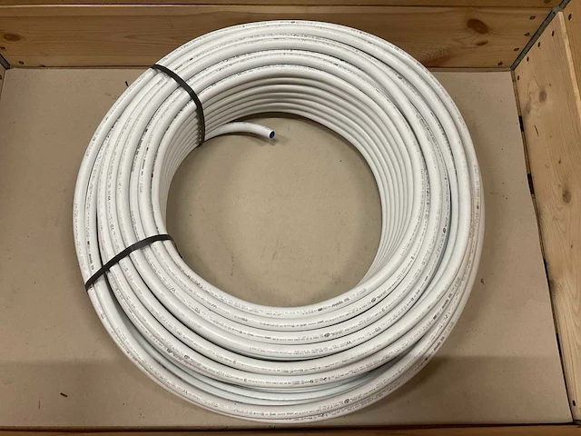 Uponor unipipe plus 20x2.25mm rol meerlagenbuis - afbeelding 1 van  2