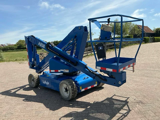 Upright ab38 hoogwerker - afbeelding 23 van  30