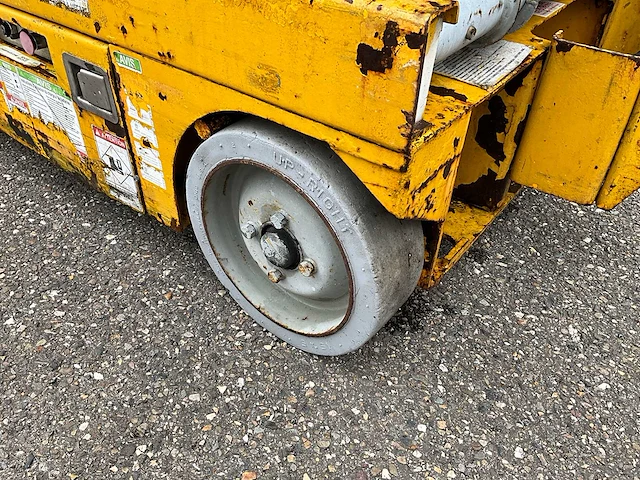 Upright elektrische schaarhoogwerker - afbeelding 3 van  19