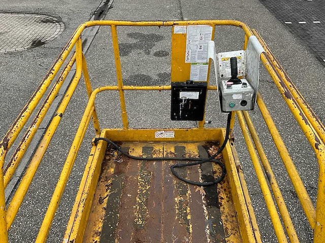 Upright elektrische schaarhoogwerker - afbeelding 8 van  19