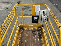 Upright elektrische schaarhoogwerker - afbeelding 8 van  19