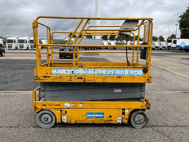 Upright elektrische schaarhoogwerker - afbeelding 17 van  19