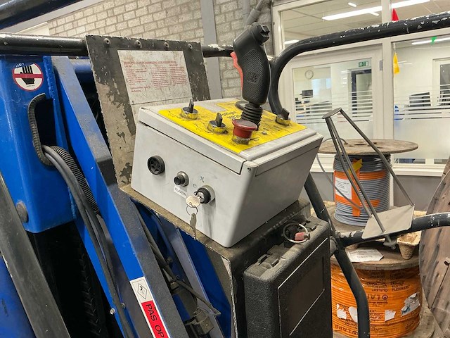 Upright mb20 hoogwerker - afbeelding 14 van  25