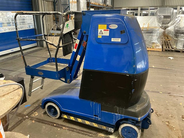 Upright mb20 hoogwerker - afbeelding 19 van  25