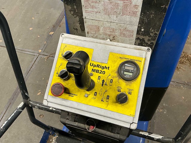 Upright mb20 hoogwerker - afbeelding 22 van  25