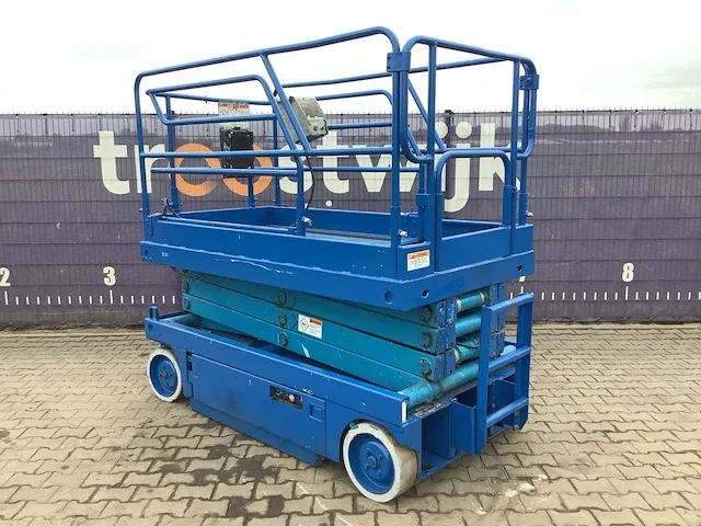 Upright x26 schaar hoogwerker - afbeelding 2 van  15