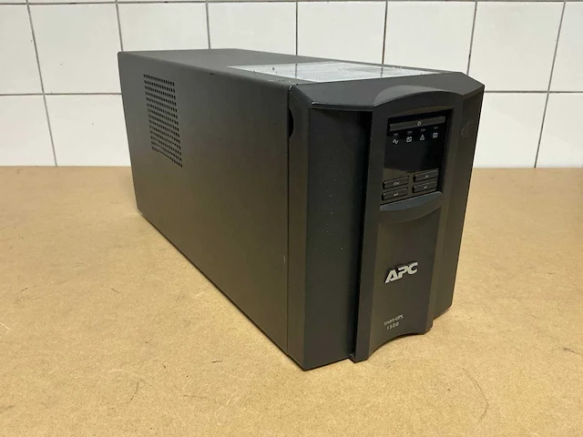 Ups - apc - smc1500ic - afbeelding 1 van  3