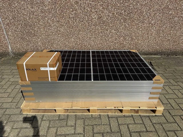 Ure - set van 8 zonnepanelen (335 wp) met 2,5 kw omvormer - afbeelding 1 van  3