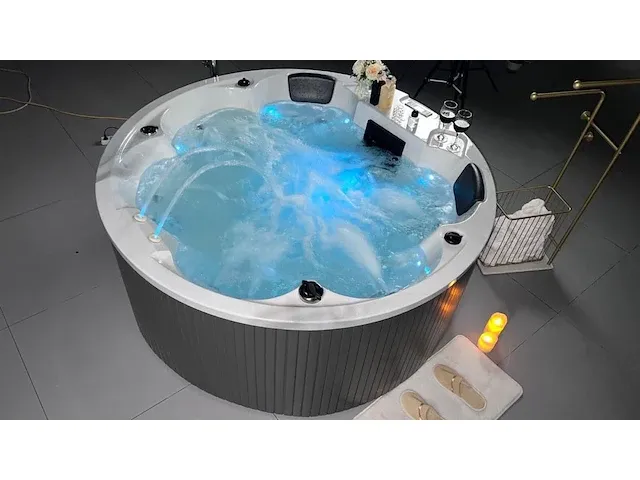 Usa balboa 6 persoons jacuzzi - afbeelding 1 van  7