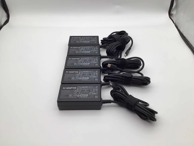 Usb-c 65 watt laptop adapter (5x) - afbeelding 2 van  5
