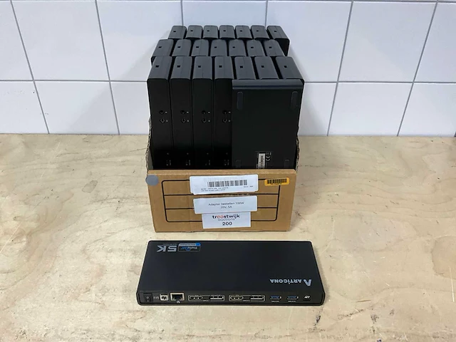 Usb-c dock - articona - 23x 4533779 (23x) - afbeelding 4 van  4