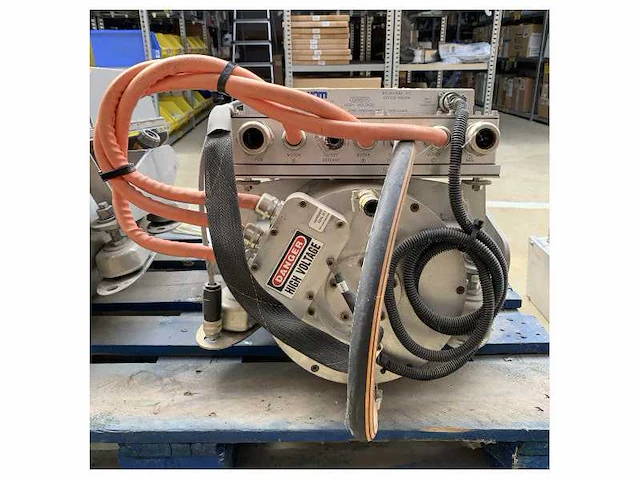 Used regen nautic spm218-143-3 145 kw electric marine inboard engine - afbeelding 3 van  9