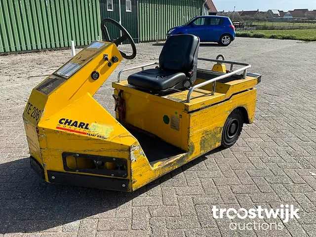 Utility tractor - afbeelding 1 van  12
