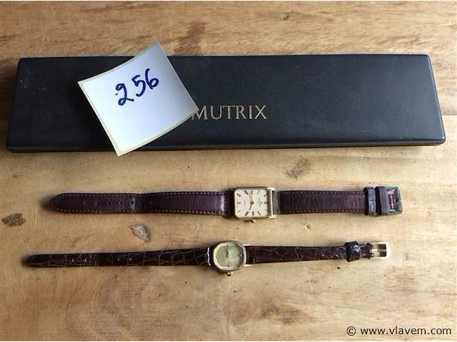 Uurwerken mutrix 2stuks - afbeelding 1 van  2