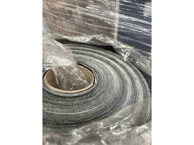 Uv-gevelbescherm-membraan rol 1,5x50m dupont tyvek 2524b uv facade - afbeelding 5 van  5