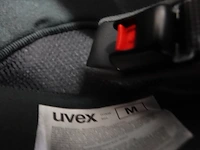 Uvex motorhelm met paar motor handschoenen - afbeelding 5 van  5