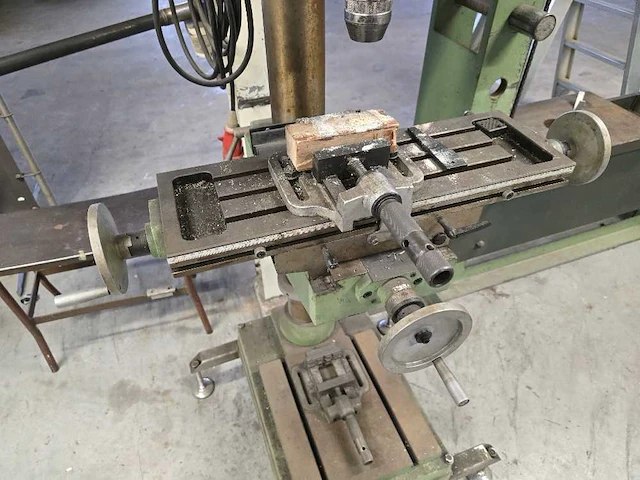 Uwm - 2013 - 40a - kolomboormachine - afbeelding 5 van  7