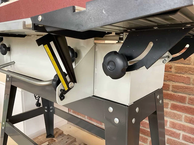 Uwm 2315q bandschuurmachine - afbeelding 4 van  5