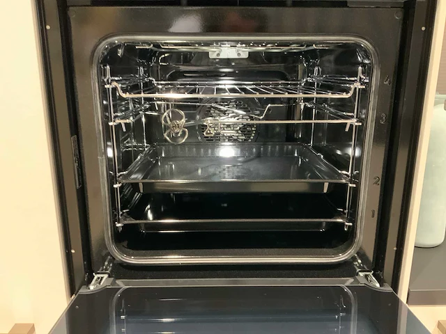 V-zug - combair v6000 60 - oven (c) - afbeelding 2 van  3