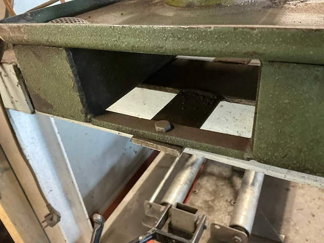 V220 afkortcirkelzaagmachine - afbeelding 8 van  9