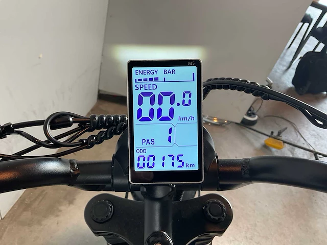 V8 fatbike - afbeelding 8 van  10