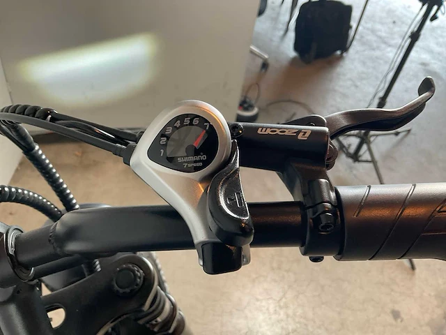 V8 fatbike - afbeelding 9 van  10