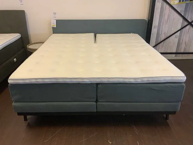V800 elektrische boxspring 210x180 - afbeelding 2 van  5