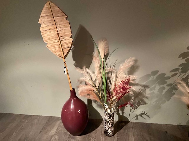 Vaas met decoratie (2x) - afbeelding 1 van  6