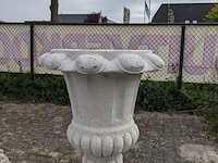Vaas op sokkel - afbeelding 4 van  7