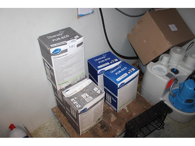 Vaatwasmiddel diversey in vijf verpakkingen van 10 liter. - afbeelding 2 van  2