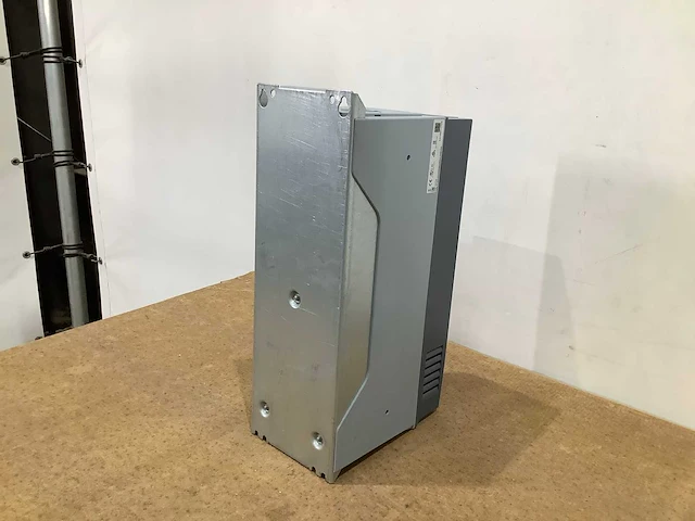 Vacon drive 0100-3l-0023 frequentie regelaar - afbeelding 4 van  7