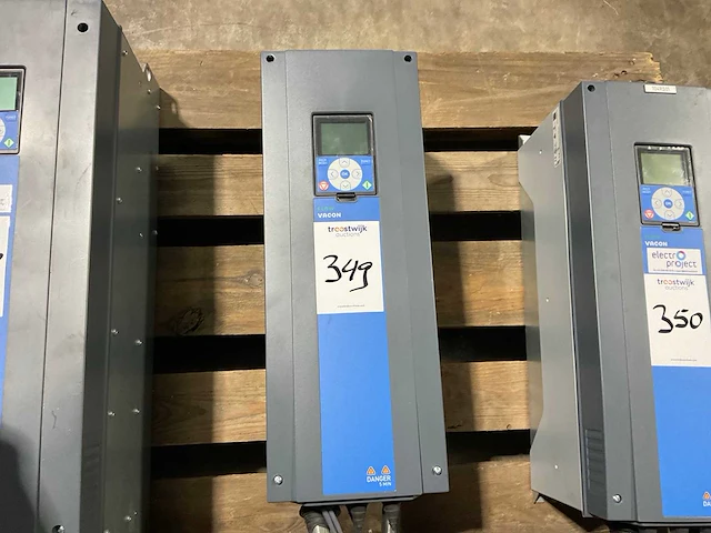 Vacon flow 0100-3l-0038-5 frequentieregelaar - afbeelding 1 van  3