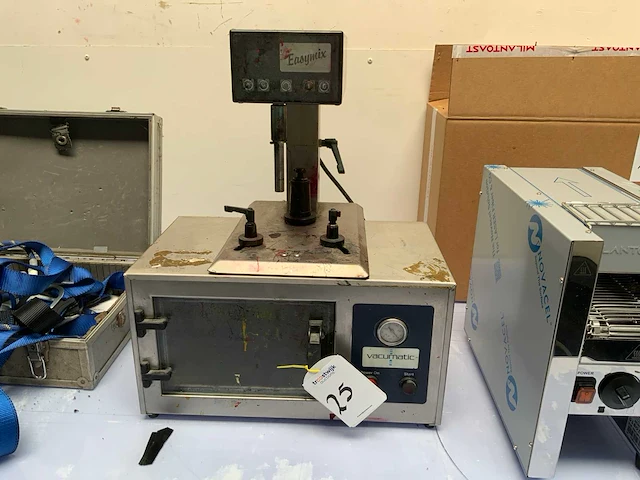 Vacumatic inktblik afsluitkast en 1 easeymix inktmenger - afbeelding 1 van  1
