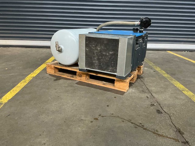 Vacuümpomp - afbeelding 1 van  8