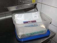 Vacuumzakken in kunststof bak. - afbeelding 1 van  2